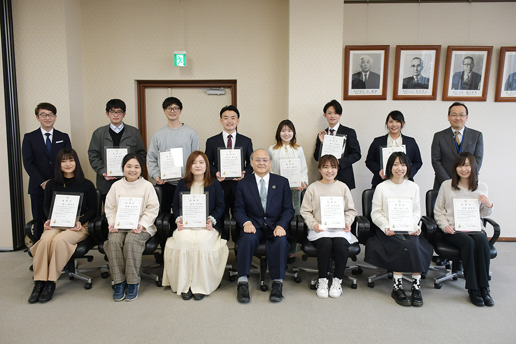 学生広報大使感謝状贈呈式をを開催