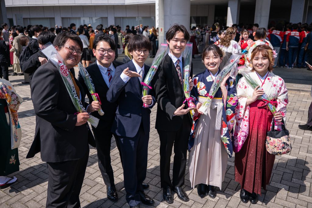 Commemorative Photo of Graduates